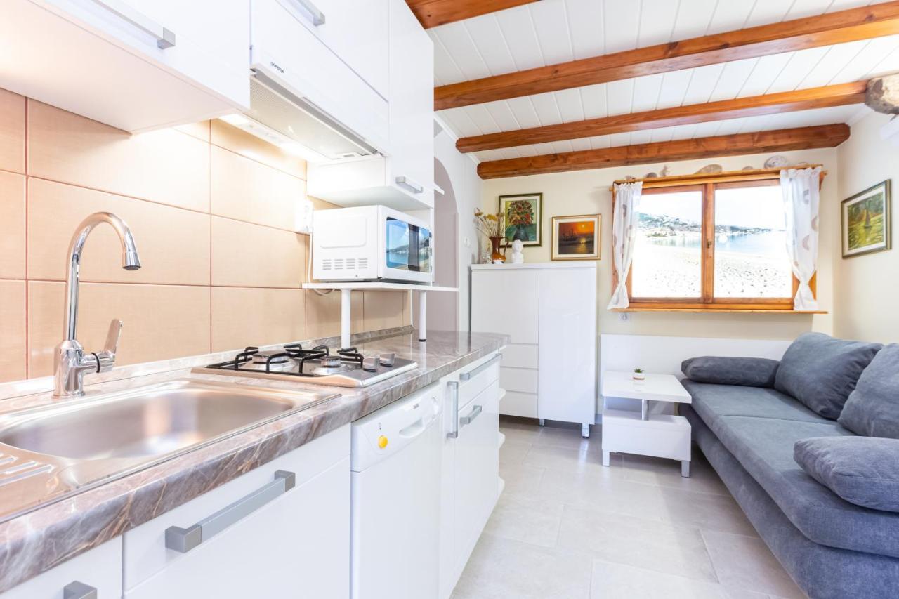 Apartment Sepat With Free Parking Place In Baska Экстерьер фото